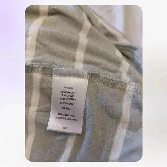 BCBGeneration Grey  White Striped Short Sleeve Mini Dress Size Small - Picture 5 of 9